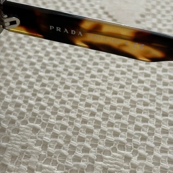 Prada Tortoise Shell Wayfarer Sunglasses Timeless Design Prada Tortoiseshell Sunglasses - Timeless Style and UV  main image 4
